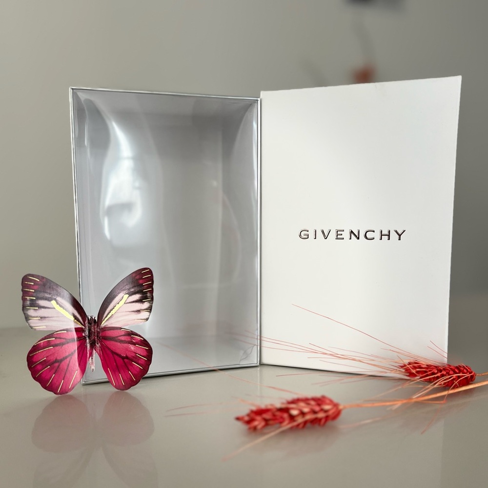 GIVENCHY BOX